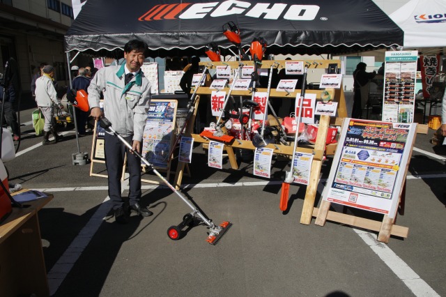 やまびこジャパン 話題の新製品も展示 造園緑化機械展示会を開催
